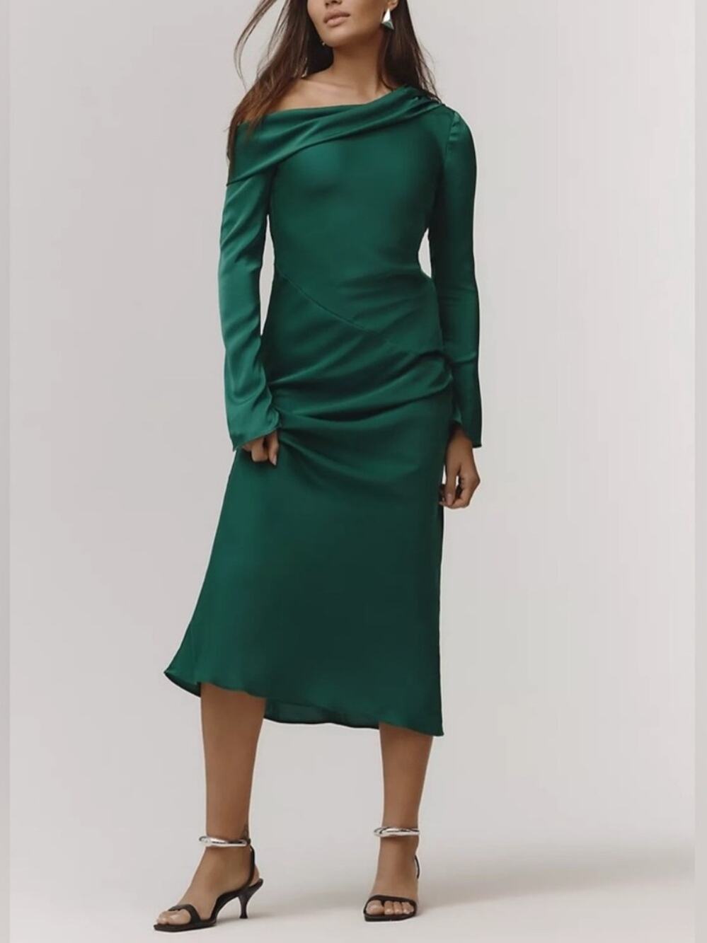 Nia Women’s Claire One Off Shoulder Emerald Green Long Sleeve Satin Midi Dress